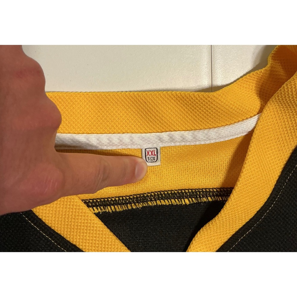 Letterkenny Shamrocks Hockey Jersey 2XL Shoresy 69 Black Yellow TV Show Merch - Picture 4 of 5
